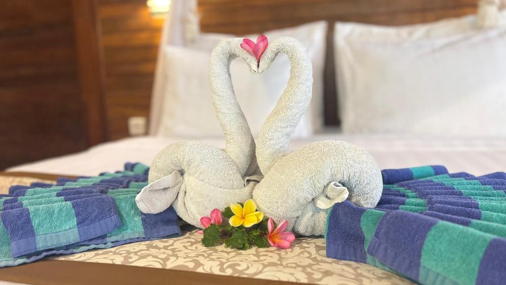 Gedong Nusa Huts - 11