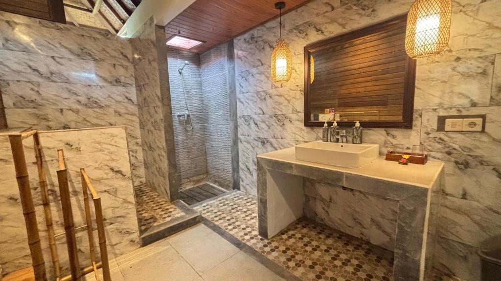 Gedong Nusa Huts - 13