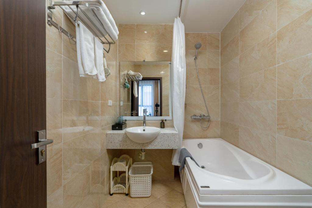 Suite Gia Đình