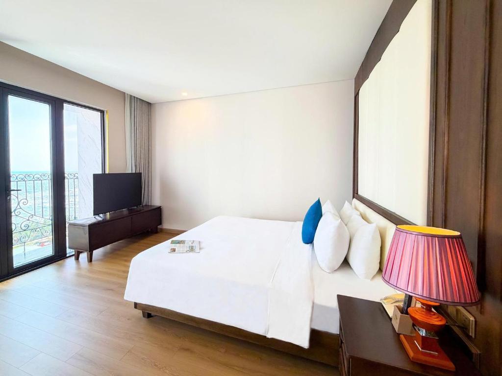 Special Offer - King Room with Sea View