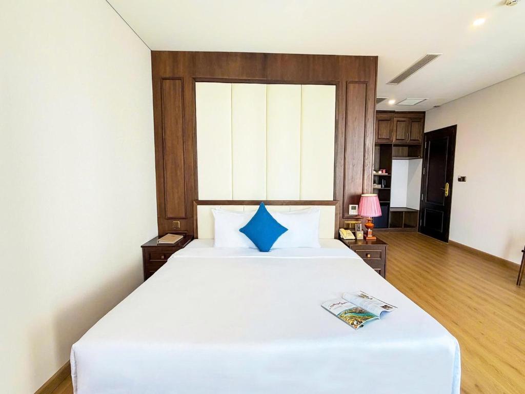Special Offer - King Room with Sea View