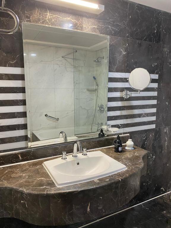 Nile Suites Plaza Apartments - 17