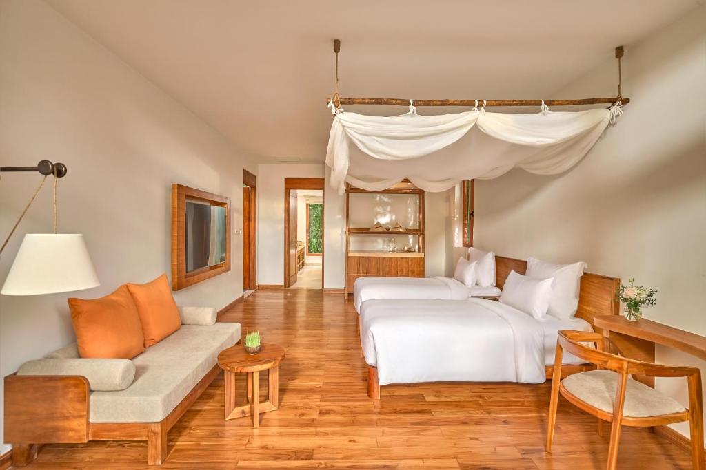 Lagoon Three Bedroom Pool Villa