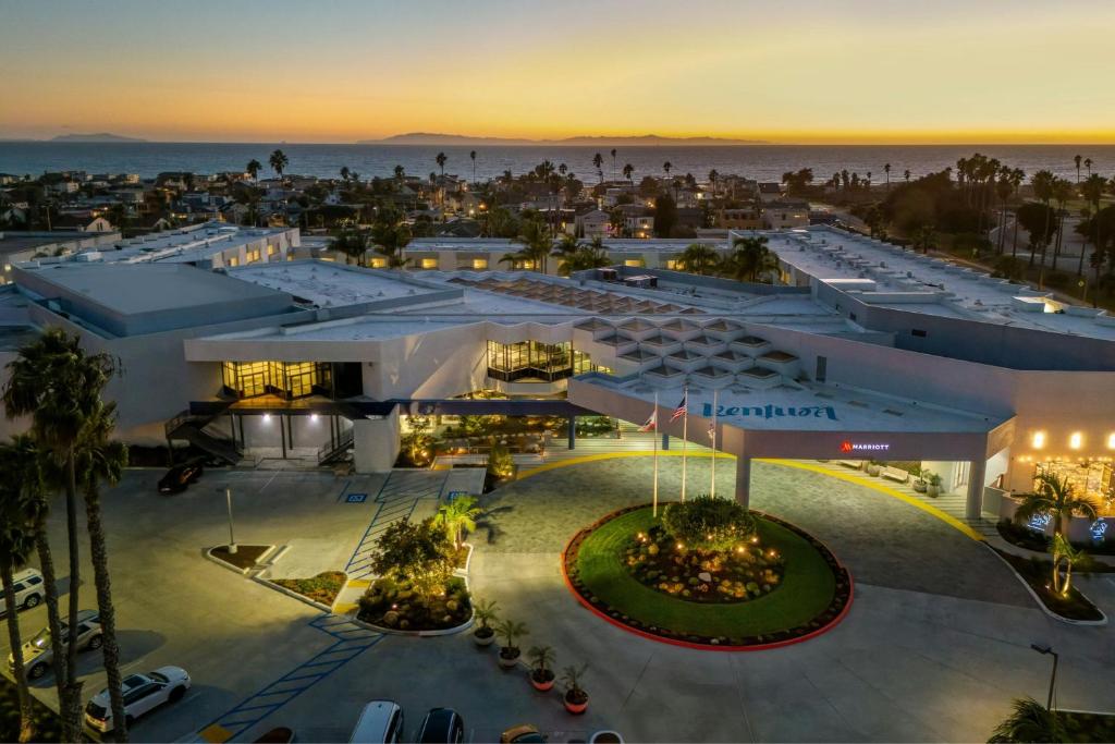 Ventura Beach Marriott - Housity