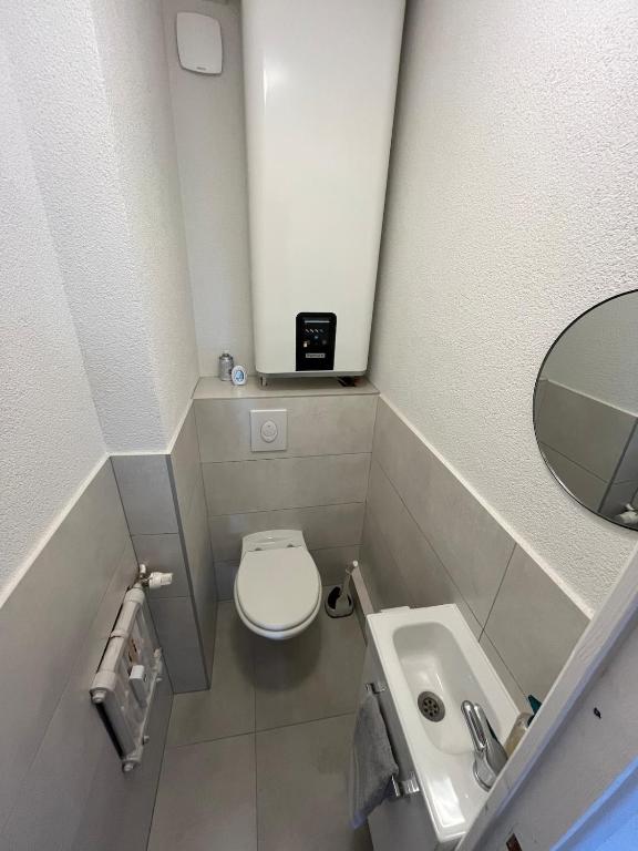 Bright F4 apartment close to everything – photo 3