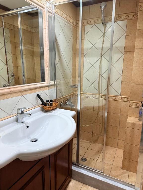 Marianna's Home Accommodation - 11