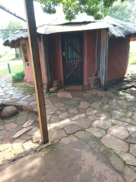 Joy River Backpackers - 