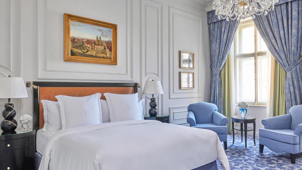 Four Seasons Hotel Prague - 16