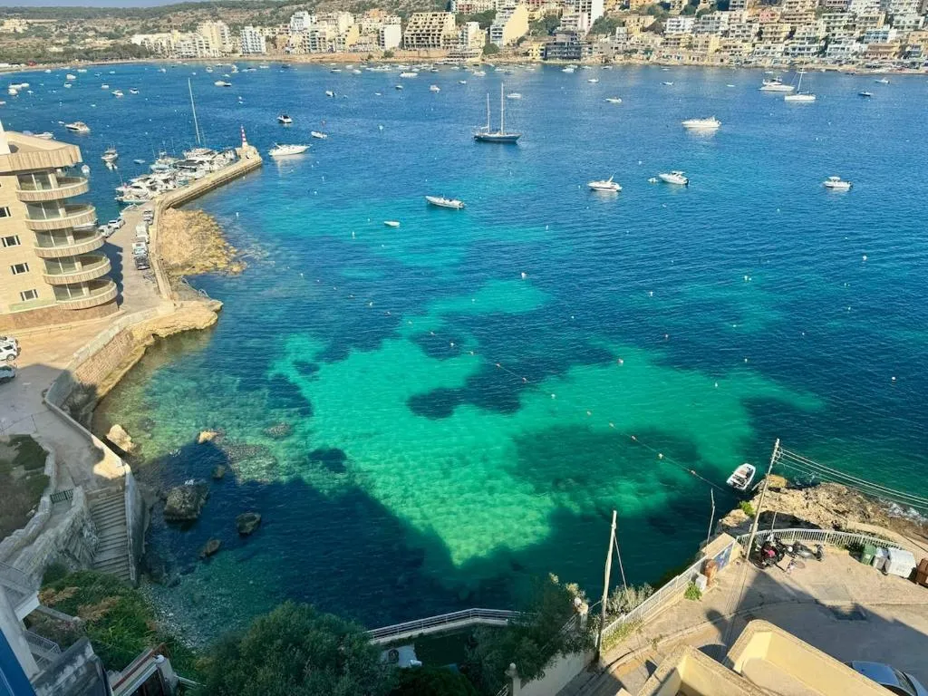 Luxurious Brand New Seafront, wake up onto the sea