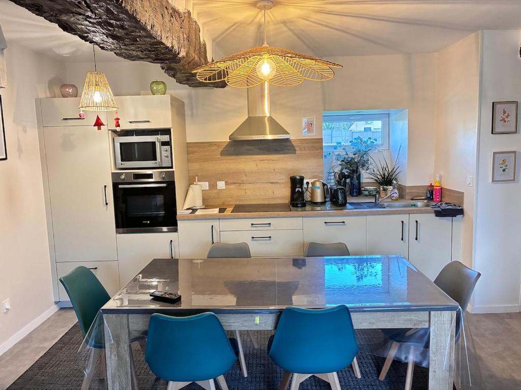 Petite maison de charme et paisible 4 apersonnes 56140 caro - Housity