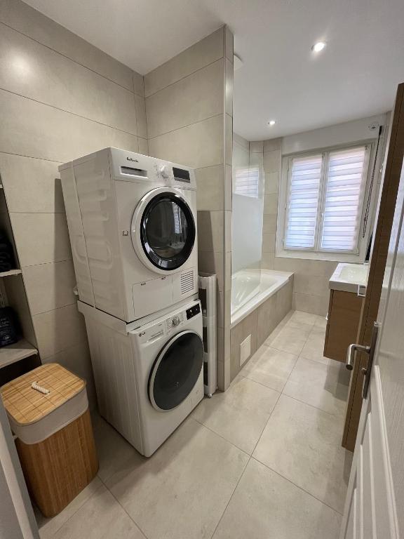 Bright F4 apartment close to everything – photo 10