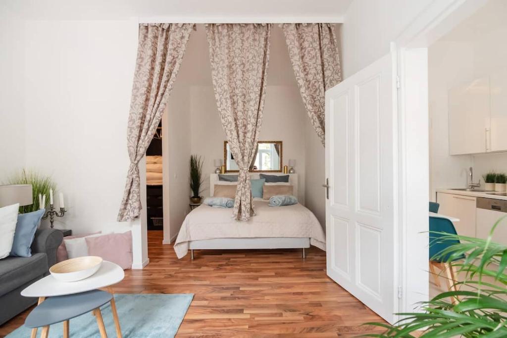 Near City Center - Danube Canal - Long Stays
