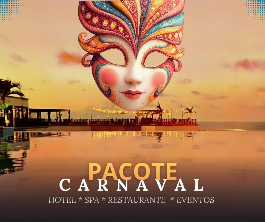 Een poster voor een theaterbewerking van Pacote Carnival. bij Hotel Santuário das Águias by Nobile in Aquiraz