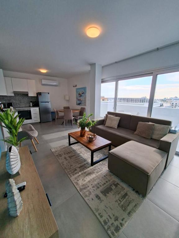 Visual Reference: Luxury Central 1Br With City View Larnaka Updated Prices 2026