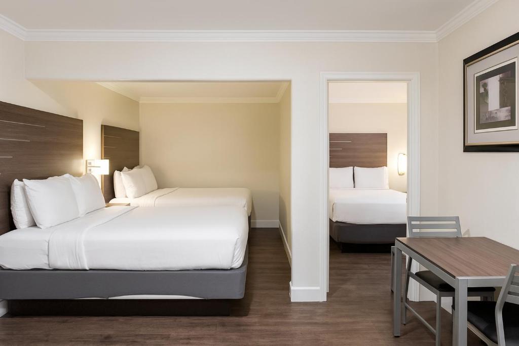 El Castell Motel photo