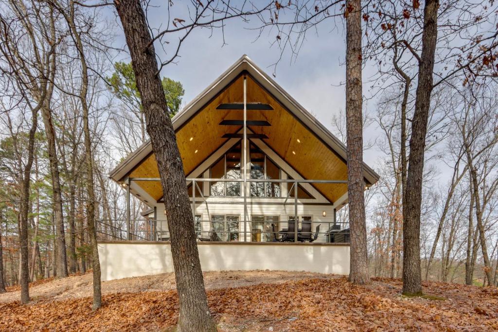 Epic Lake Views! 'The Ridge' Eureka Springs Home, Eureka Springs ...