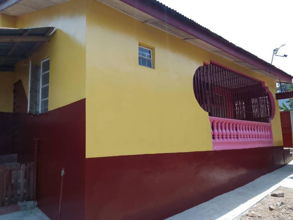 Cozy Flat Spur Rood