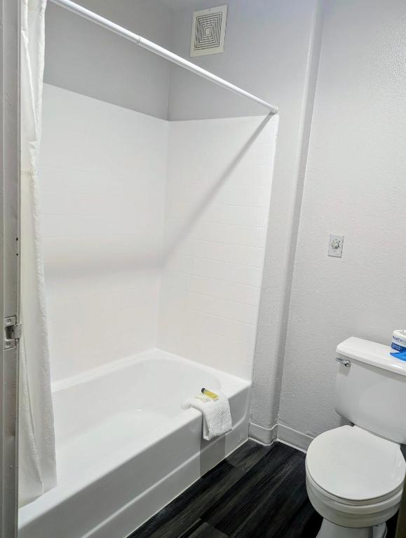 Americas Best Value Inn Apache Junction photo