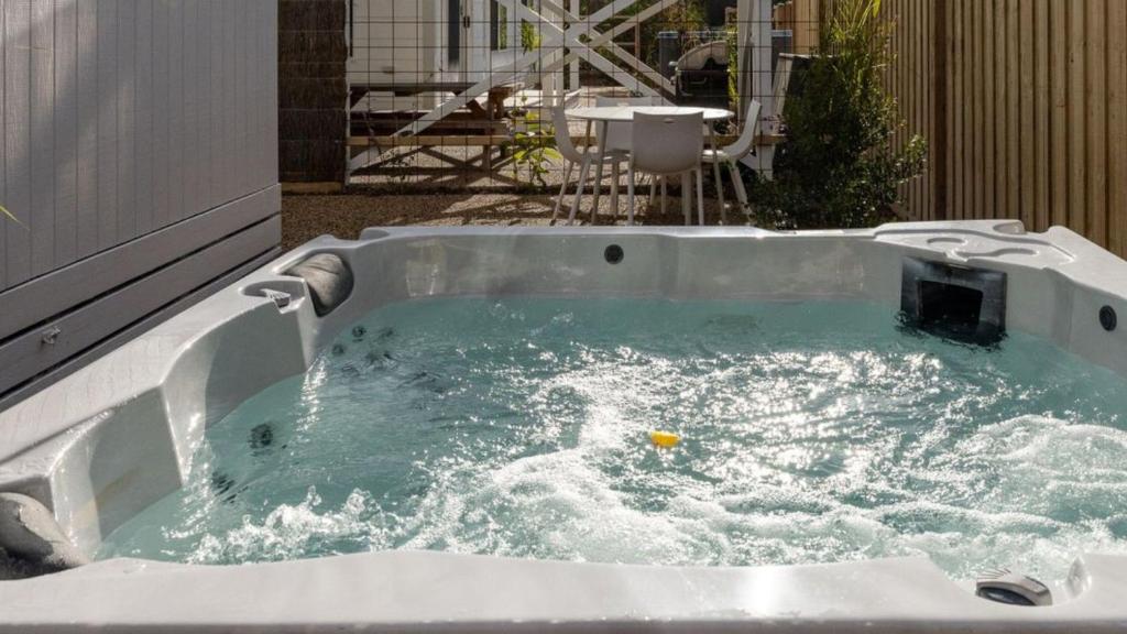 a jacuzziificialificialificialificialificialificialificialificialificialificialificial at Forrest Caves Retreat in Surf Beach