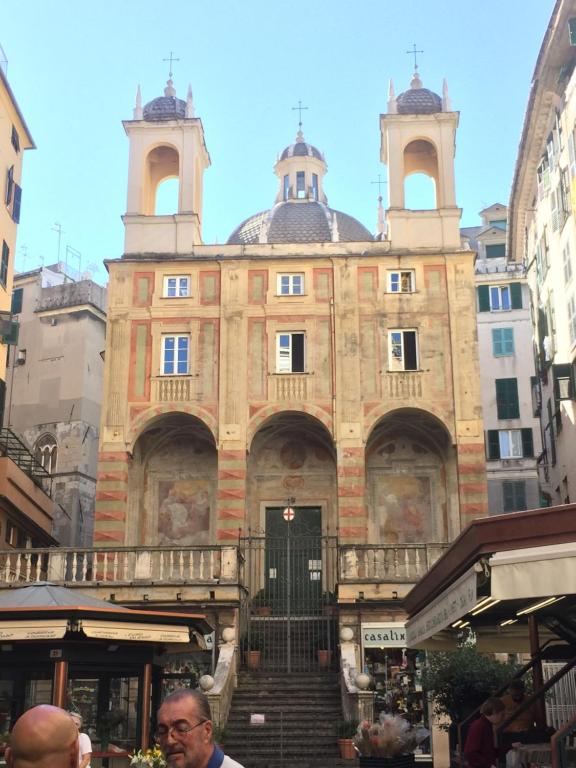 Gallery image of Appartamento al Ponte Reale in Genoa