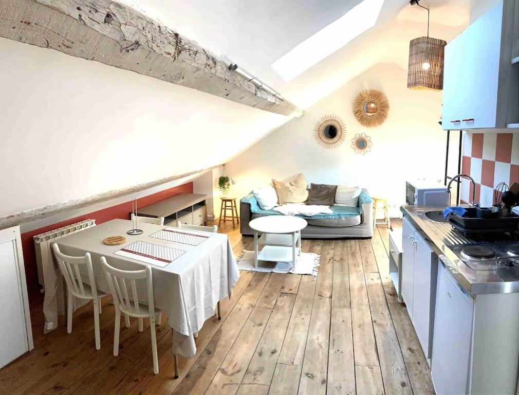 ครัวหรือมุมครัวของ Studio LOFT