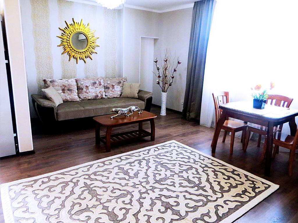 Bishkek House Apartament 2, Bishkek (updated prices 2024)