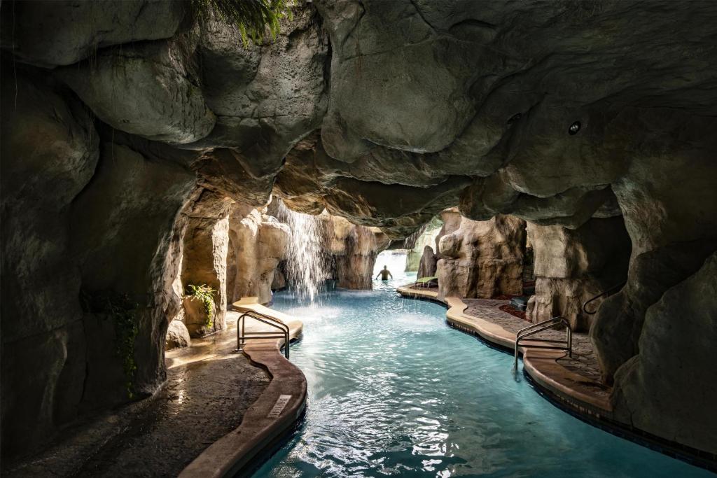Hyatt Regency Grand Cypress Resort - Free Shuttle to Theme Parks! photo