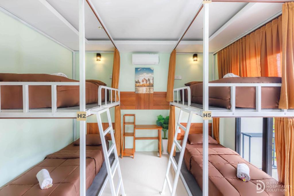 Tridharma Suites - Bed In 4-Bed Female Dormitory Room
