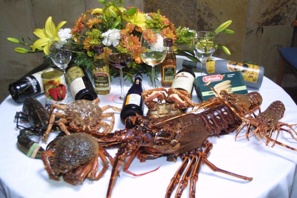 Comida en o cerca de este hotel