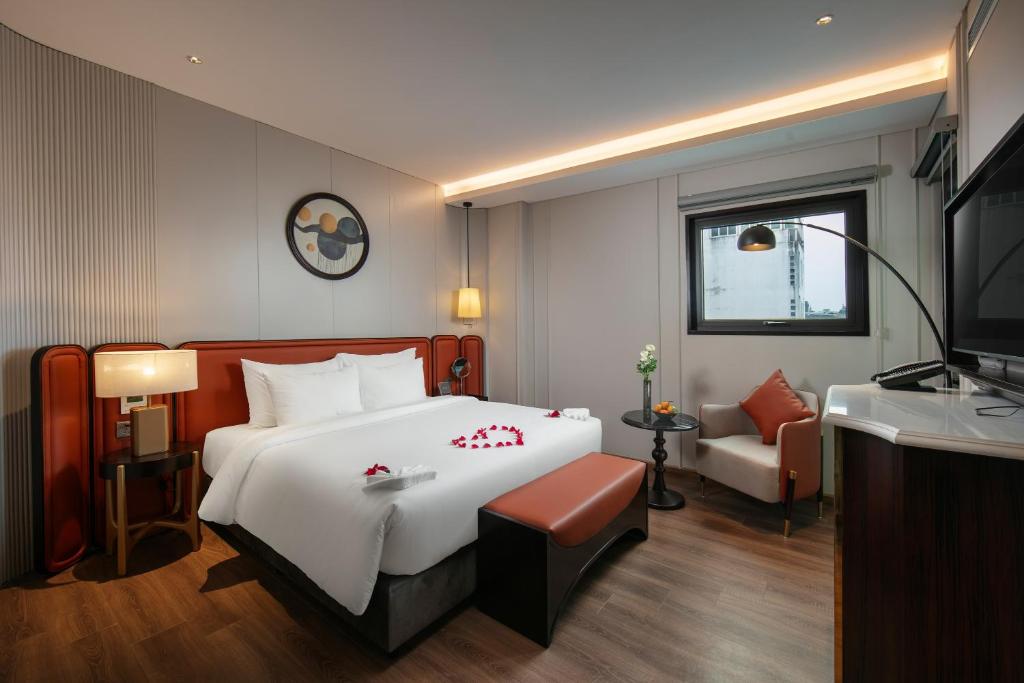 Phòng Deluxe Giường Đôi Nhìn Ra Thành Phố
