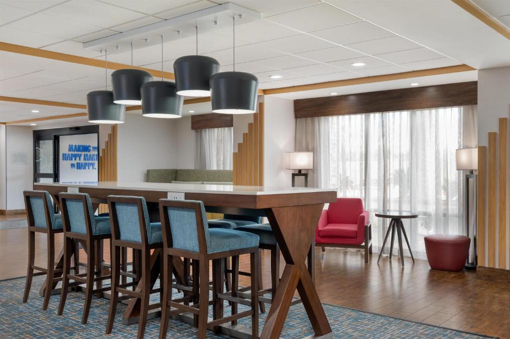 Hampton Inn Lake Charles photo
