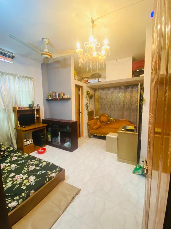 Llit o llits en una habitació de The Raj palace