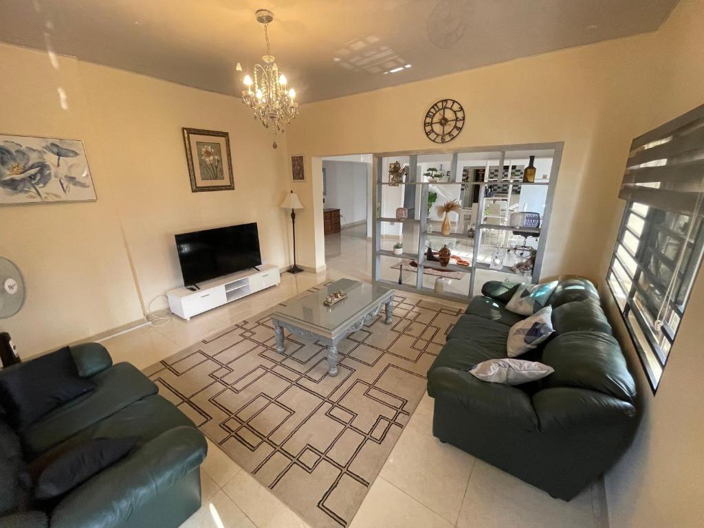 Havillah Court, Regent