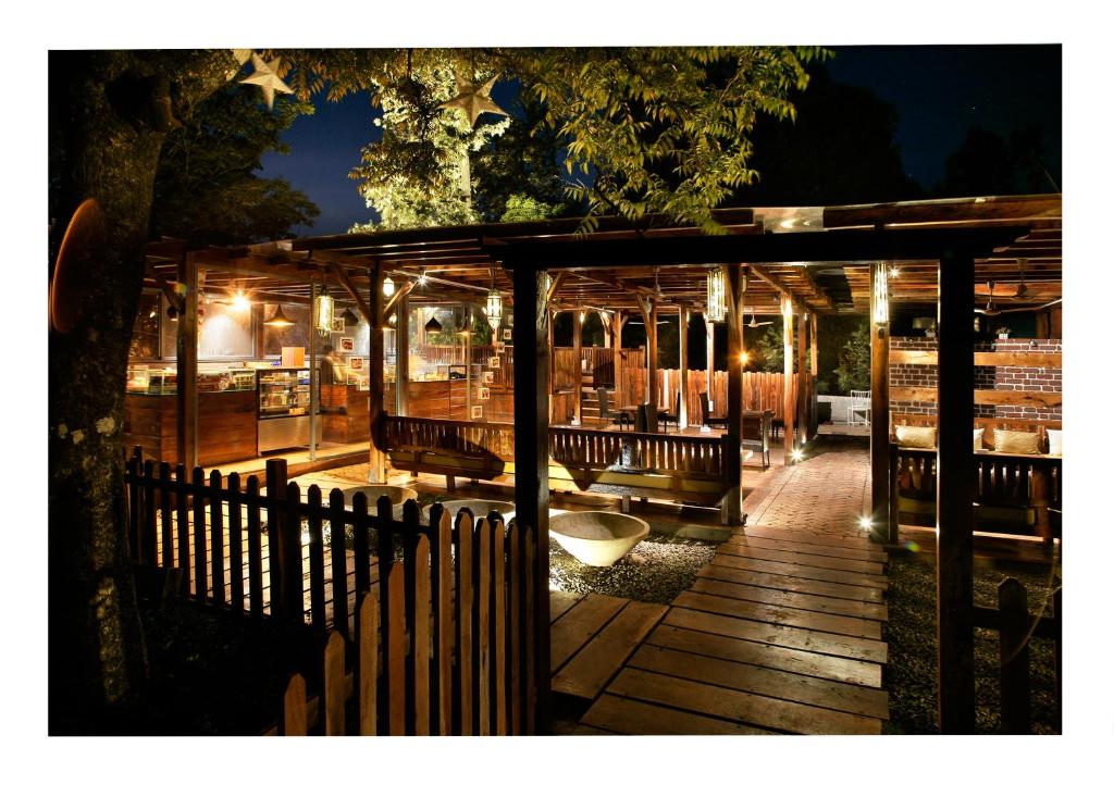 Patio nebo venkovní prostory v ubytování Hotel Malas