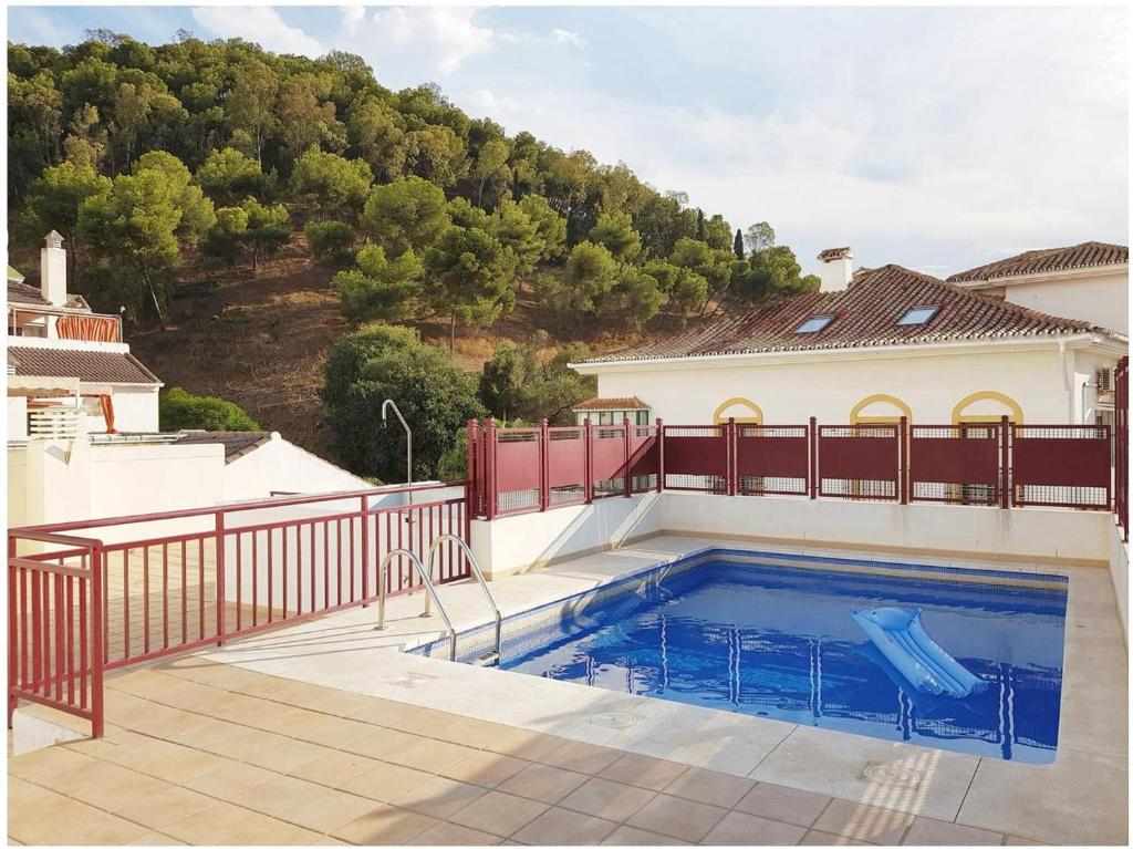 Amplio piso céntrico con piscina en Málaga