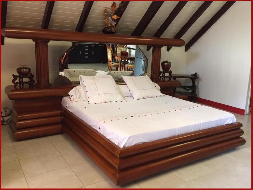 מיטה או מיטות בחדר ב-Villa Labrousse (Atypical)