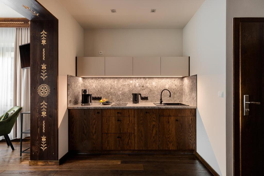 IJG Imperial Apartamenty Krupówki - 2