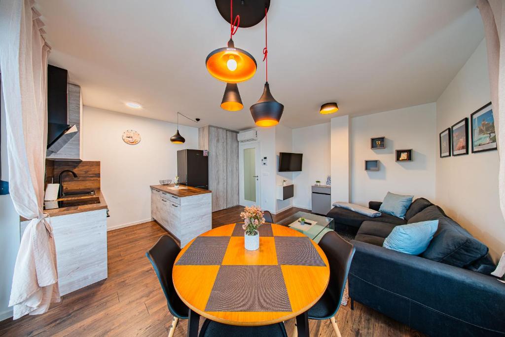 Zagreb 213 - 2 Bedrooms - Parking - Loggia - New - Apartment - Flexible Keybox Entry - Modern - Monthly Rent - WiFi