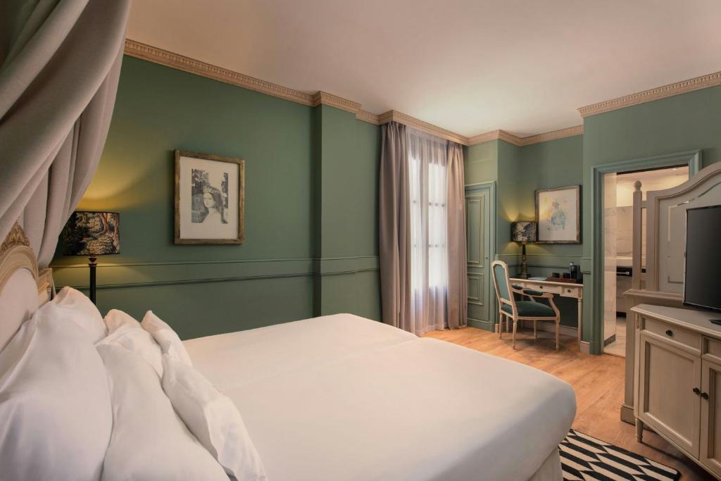 Eugenia de Montijo, Autograph Collection - 7