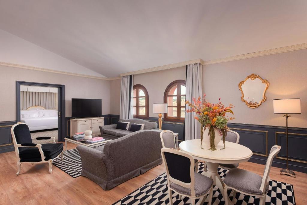 Eugenia de Montijo, Autograph Collection - 12