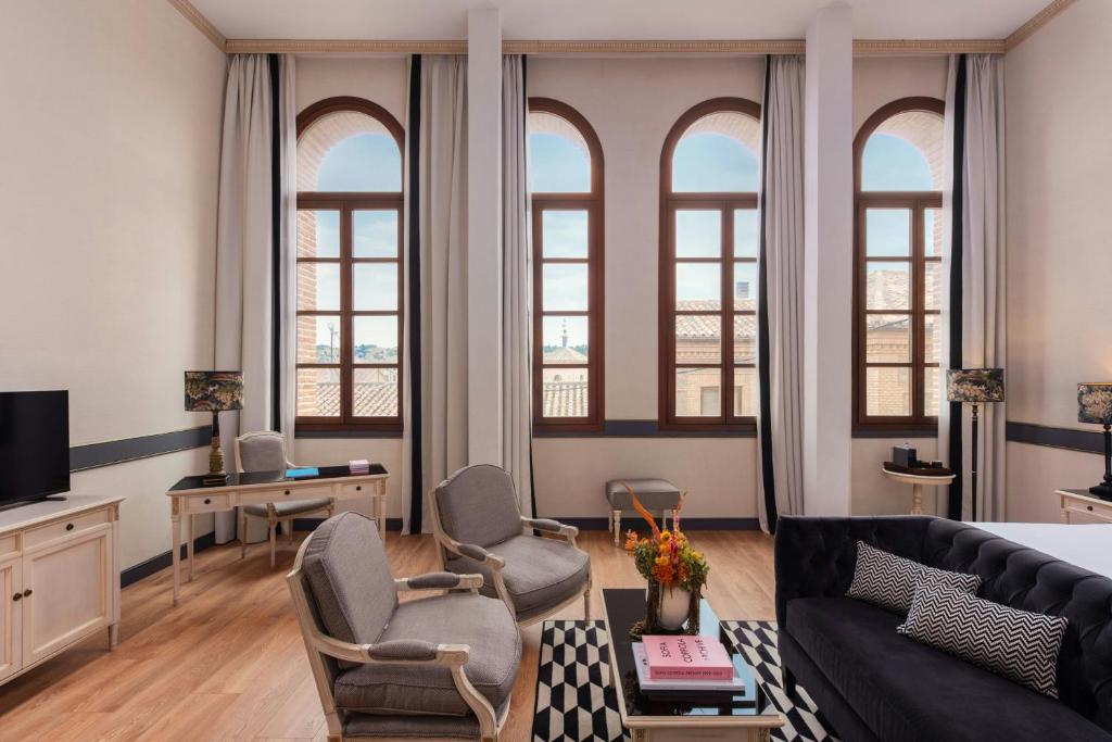 Eugenia de Montijo, Autograph Collection - 9