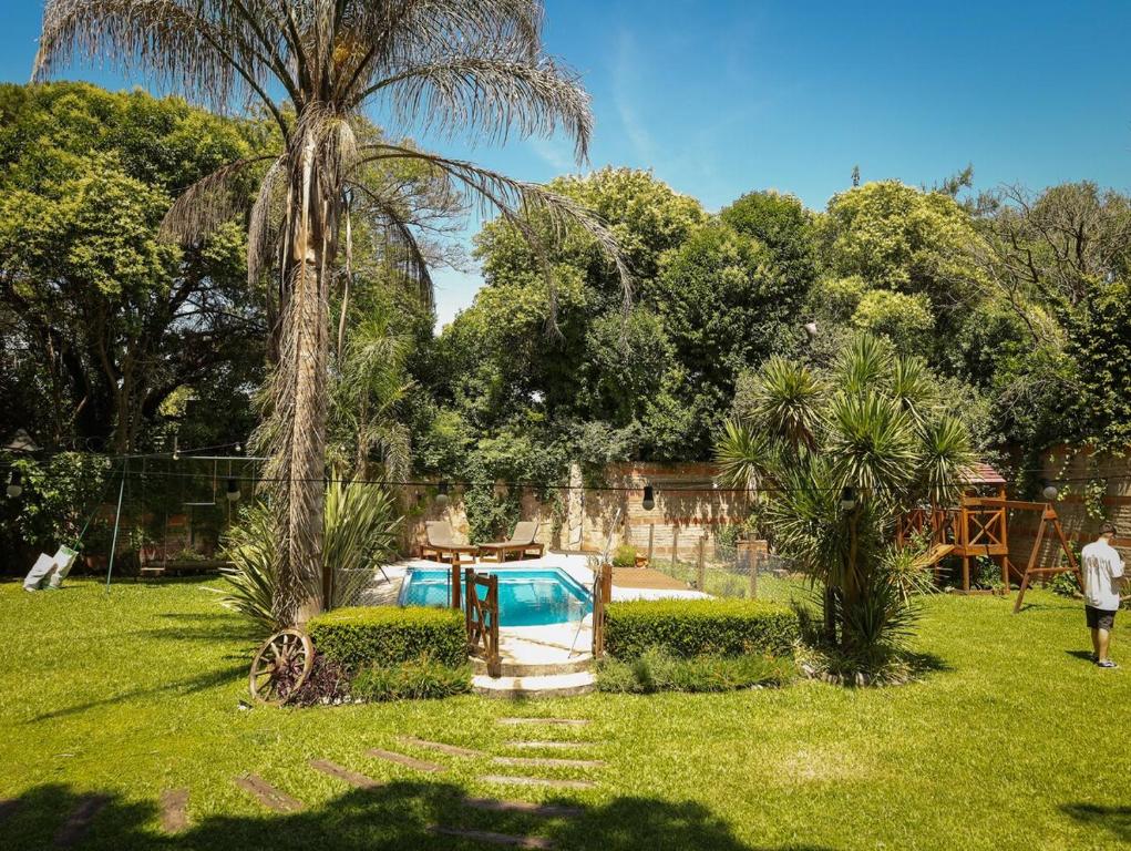 Casona Vintage con parque, pileta, quinchos, juegos & más