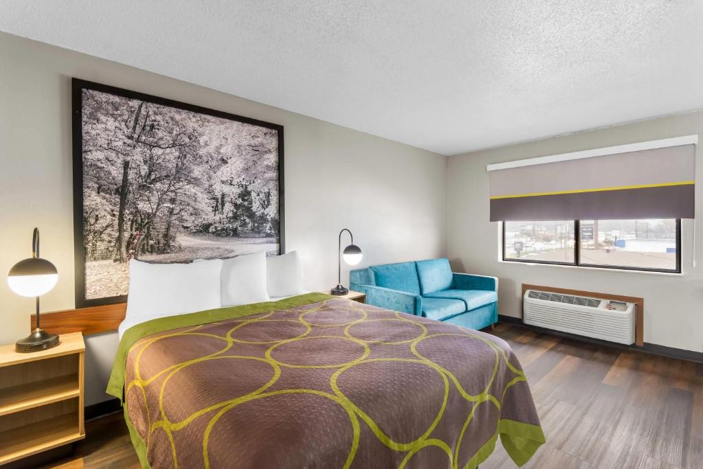 Super 8 by Wyndham Evansville East - Suite Estudio Con Cama Grande - No Fumadores