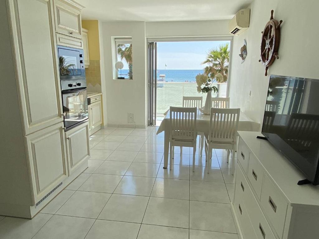 T2 clim, front de mer, balcon vue mer exceptionnelle classé 4OHA21