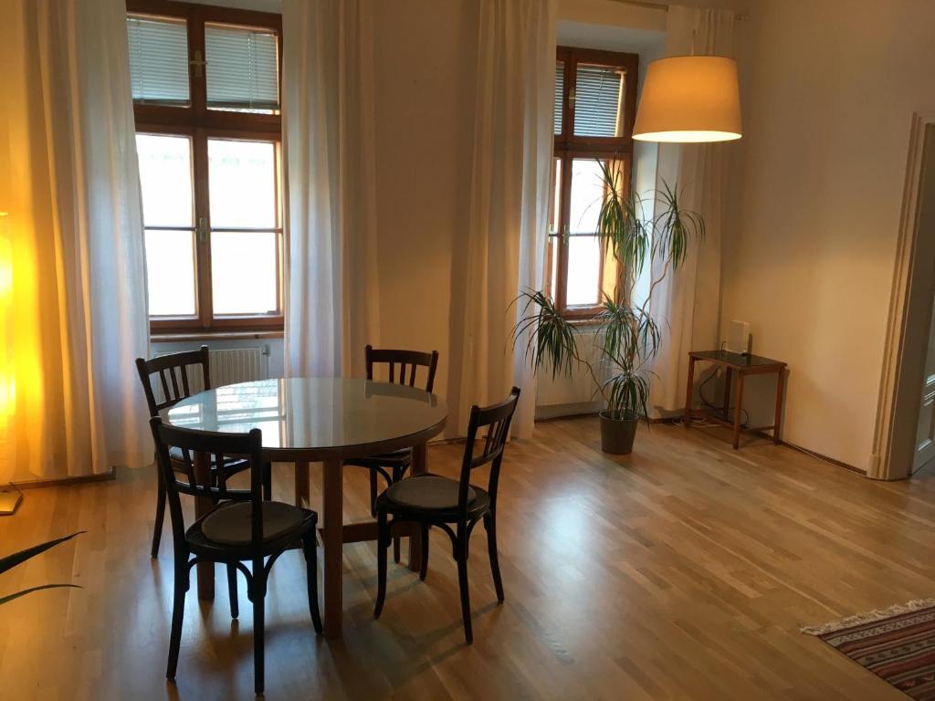 Apartments near Rathaus - 4