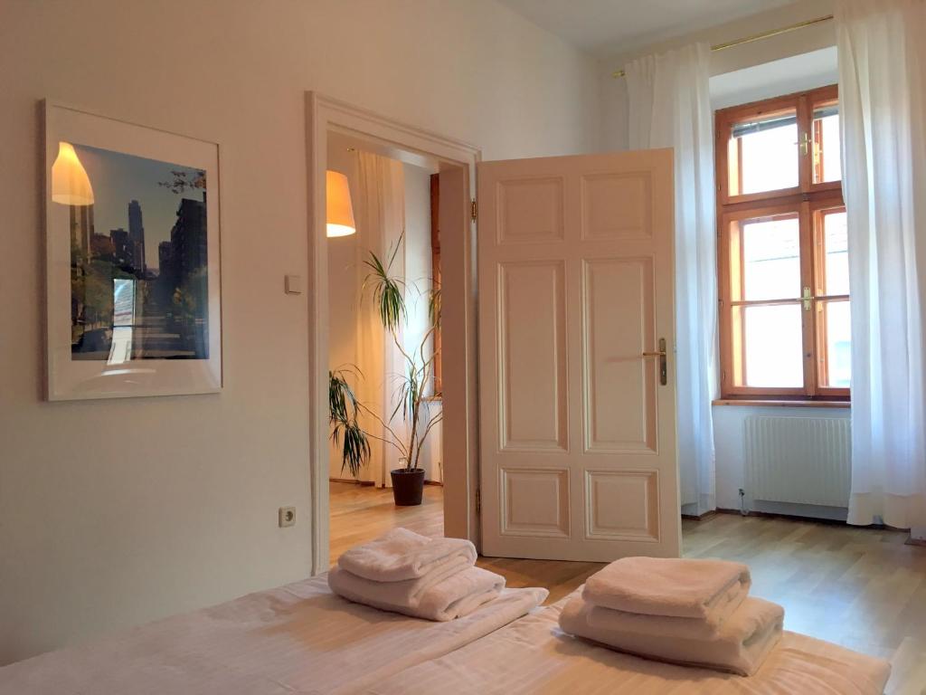 Apartments near Rathaus - 1