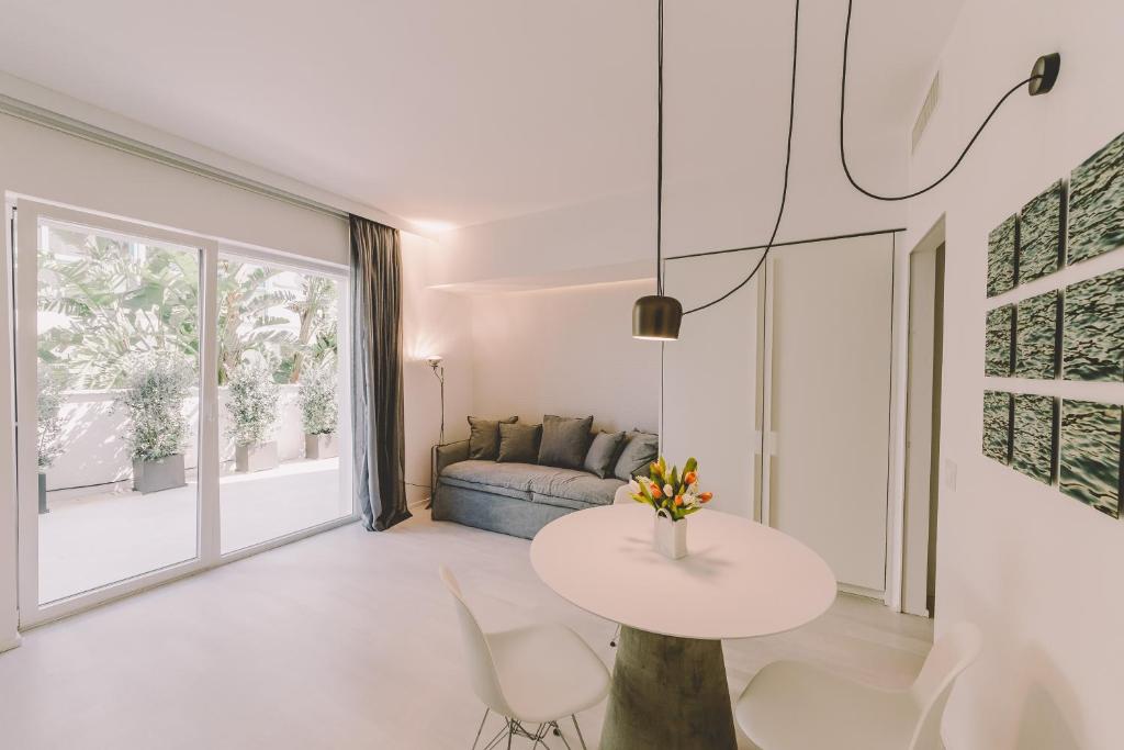 Posezení v ubytování Suite 10 Home Design & Spa