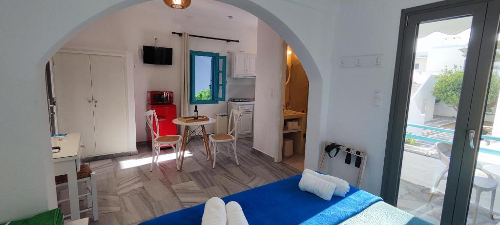 Ragousis Apartments - 4