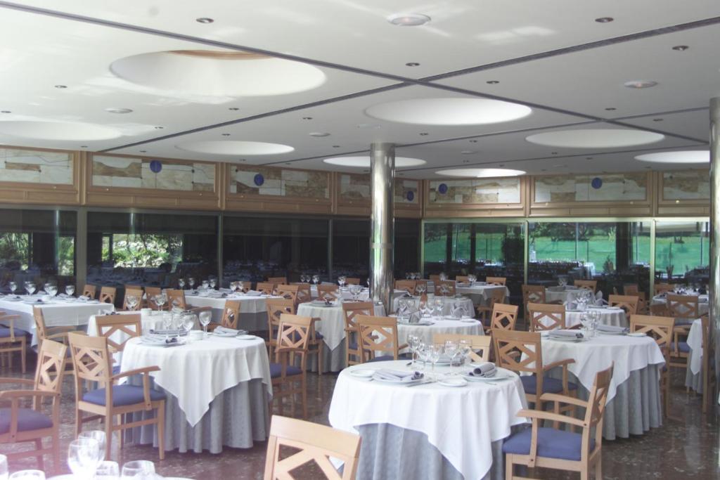 Un restaurante o sitio para comer en Hotel Estrella Norte