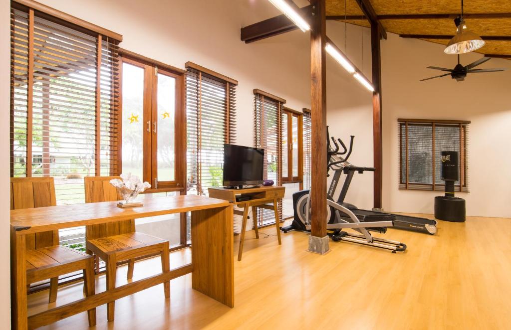 Fitness centrum a/nebo fitness zařízení v ubytování Islanda Hideaway Resort